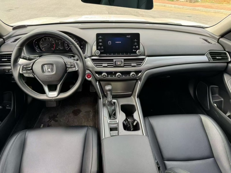 云浮19年本田雅阁4