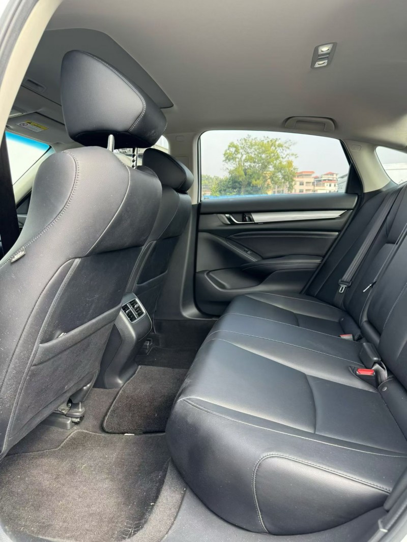 云浮19年本田雅阁5