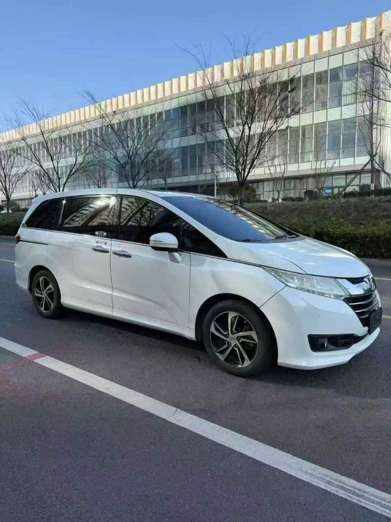 济宁16年本田奥德赛2