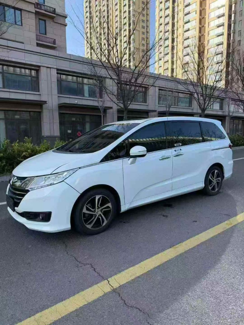 济宁16年本田奥德赛3