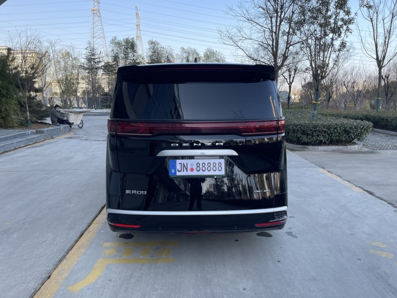 济宁23年腾势D99