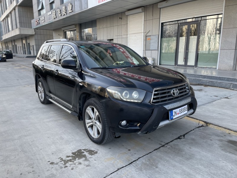 济宁12年丰田汉兰达3