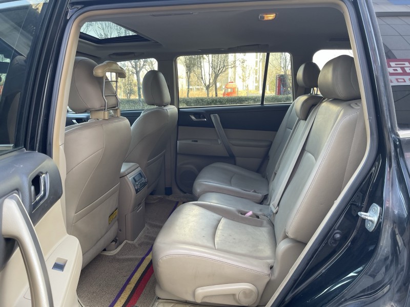 济宁12年丰田汉兰达4