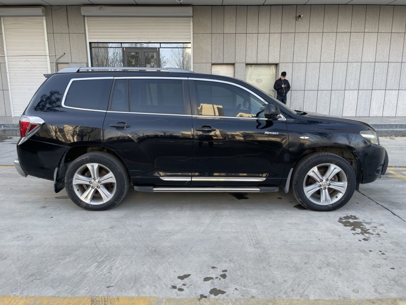 济宁12年丰田汉兰达8