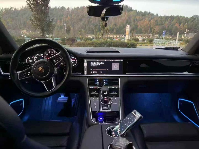 重庆19年保时捷帕拉梅拉4
