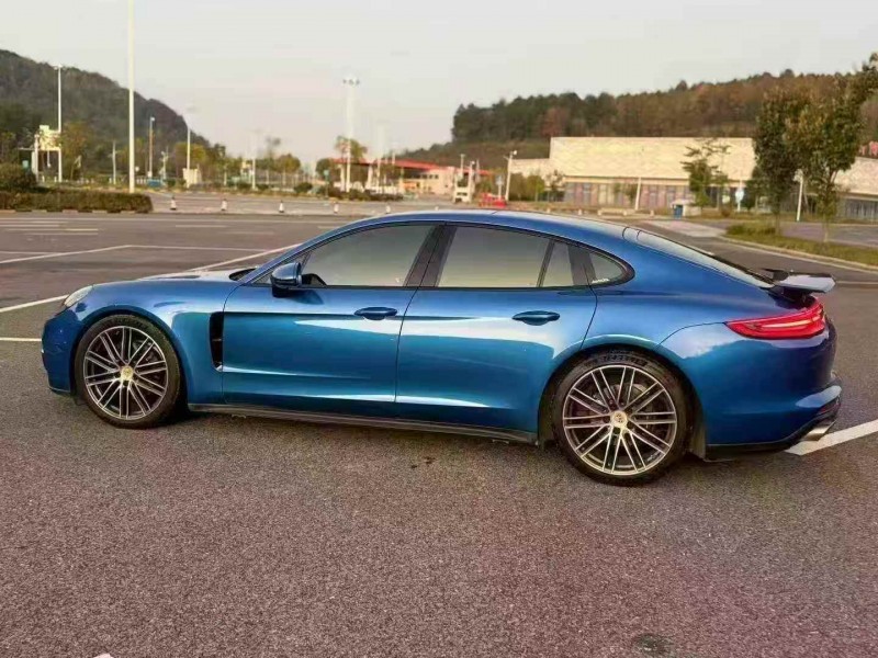 重庆19年保时捷帕拉梅拉7