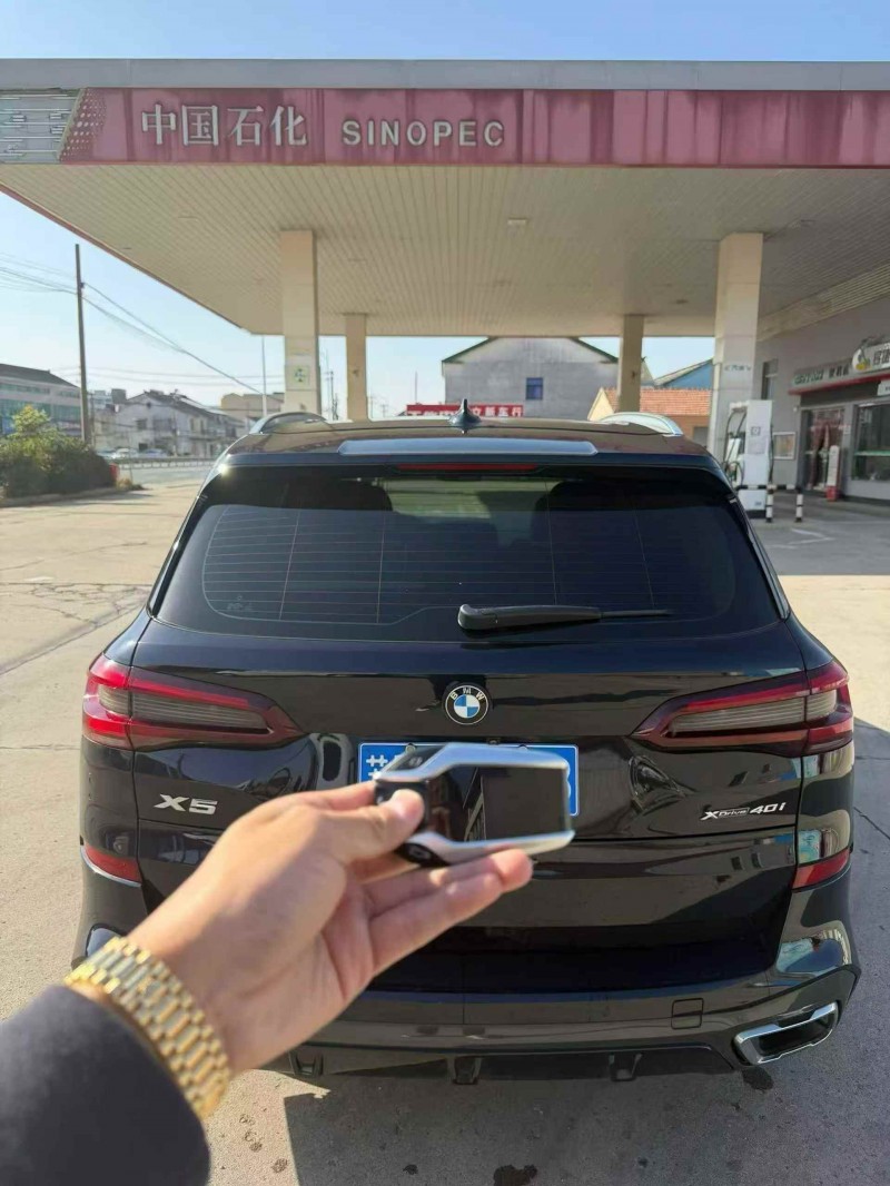 苏州20年宝马X59