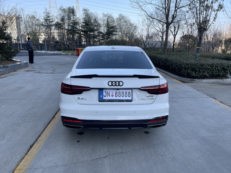 济宁24年奥迪A4L9