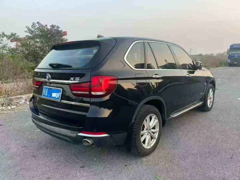 钦州17年宝马X58