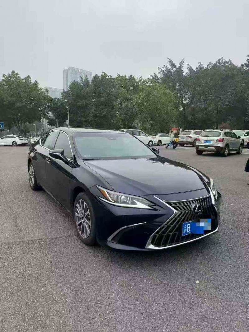 重庆23年雷克萨斯ES3
