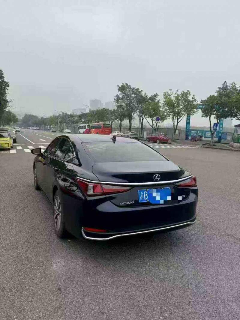 重庆23年雷克萨斯ES7