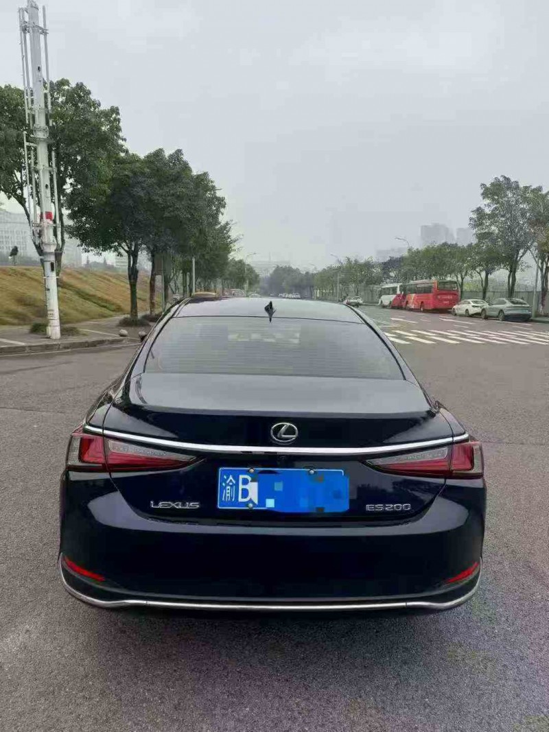 重庆23年雷克萨斯ES9