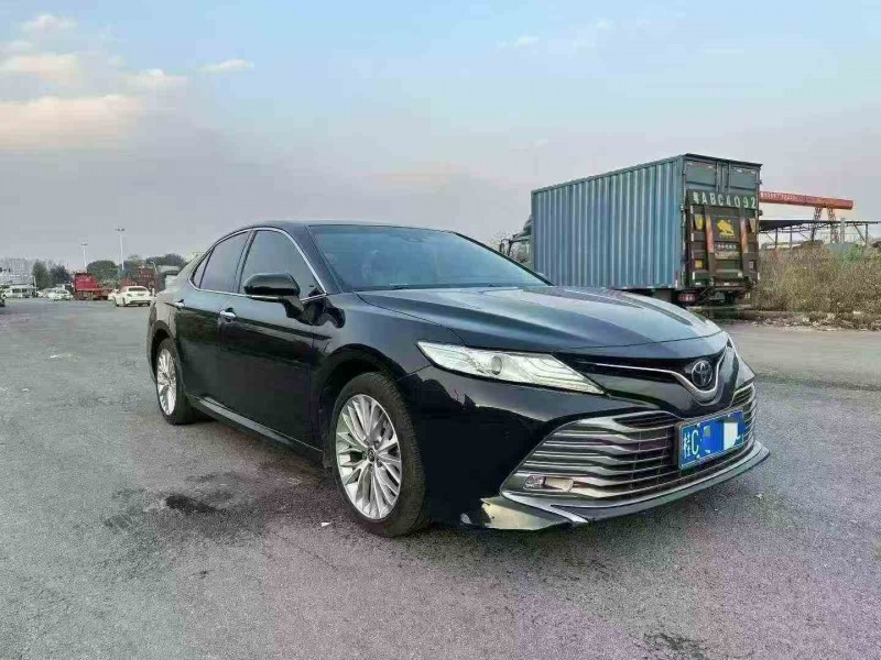 桂林19年丰田凯美瑞3