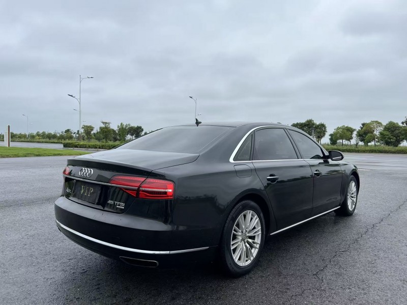 盐城15年奥迪A8L8