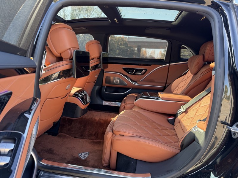 盐城23年奔驰迈巴赫S级4