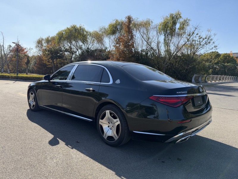 盐城23年奔驰迈巴赫S级8