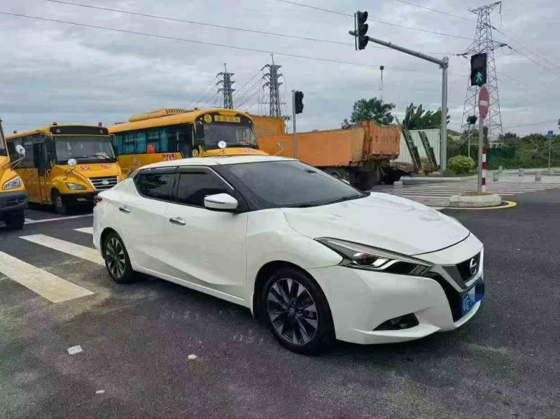 深圳19年日产蓝鸟2