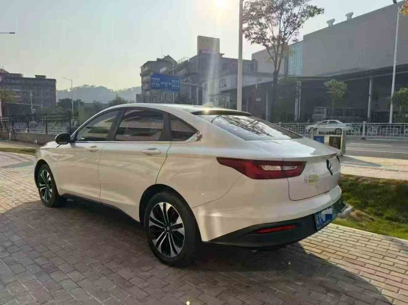 珠海20年宝骏RC67