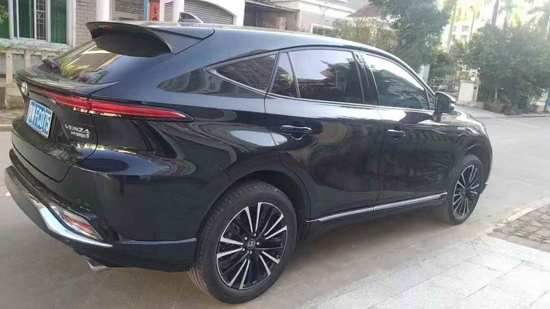 广州22年丰田威飒8