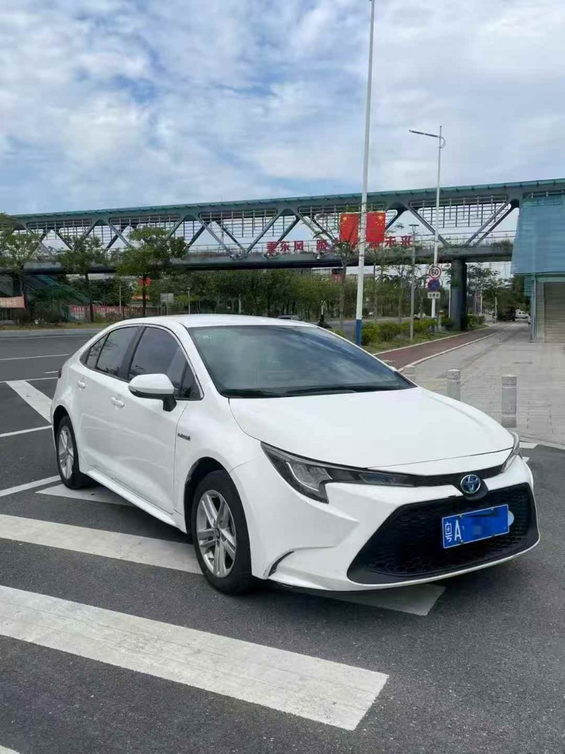 广州22年丰田雷凌3