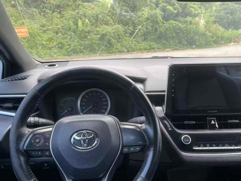 广州22年丰田雷凌5