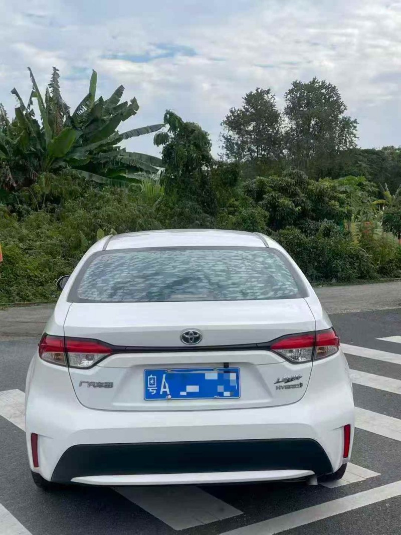 广州22年丰田雷凌8