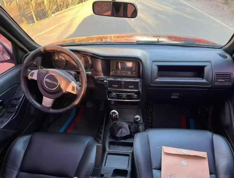 济宁17年五十铃皮卡3