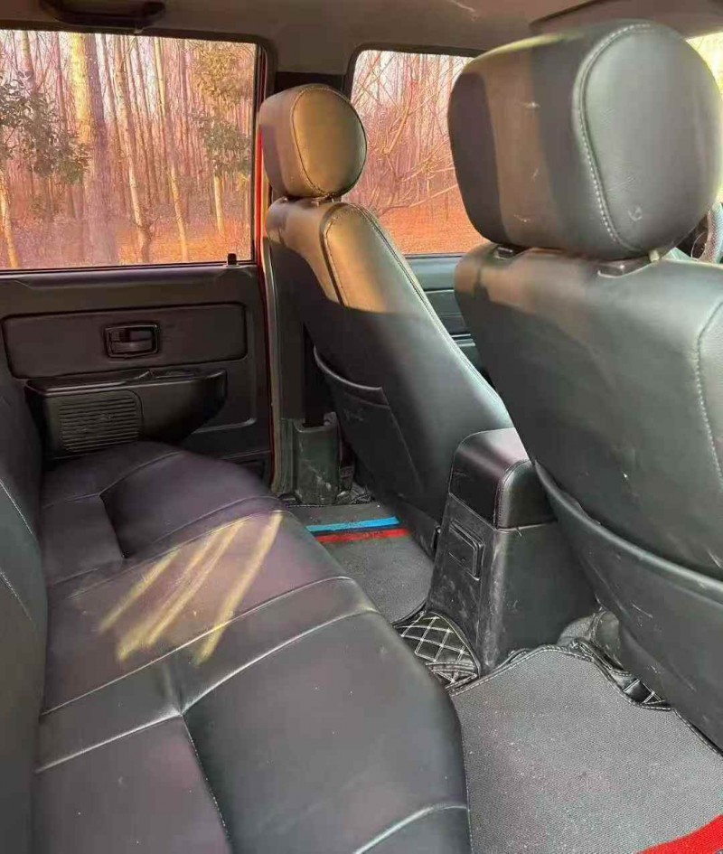 济宁17年五十铃皮卡5