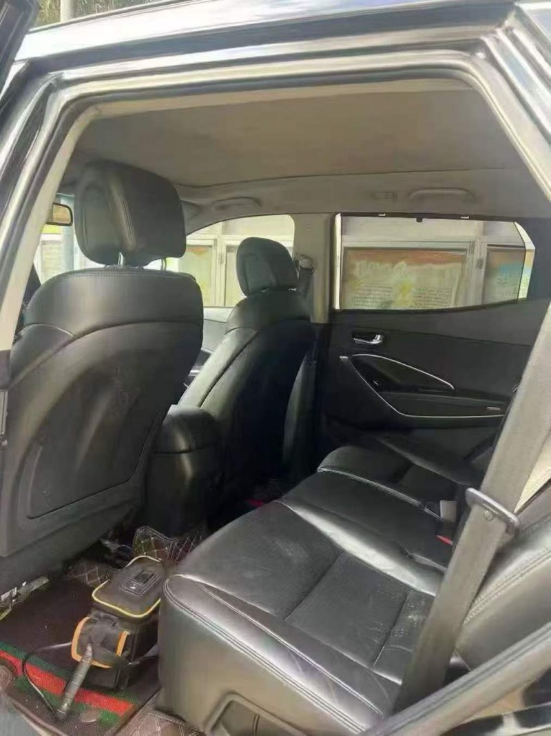 潍坊13年现代新胜达6