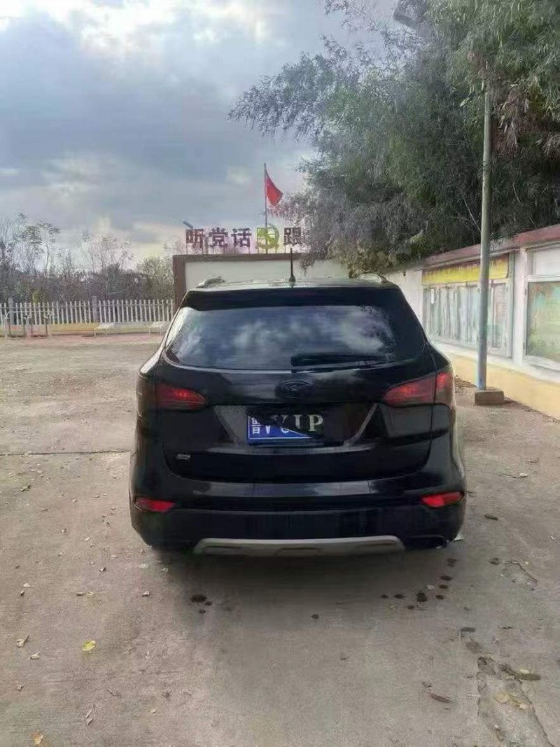 潍坊13年现代新胜达9