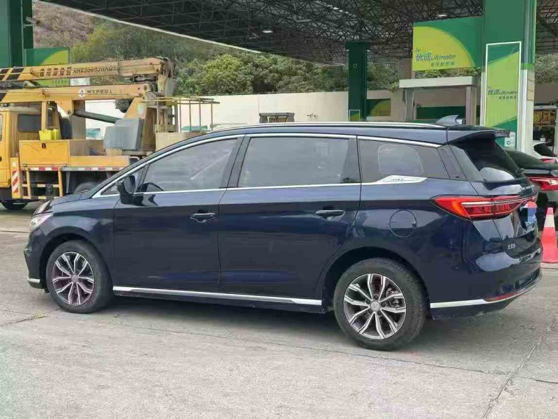 深圳21年比亚迪宋MAX8