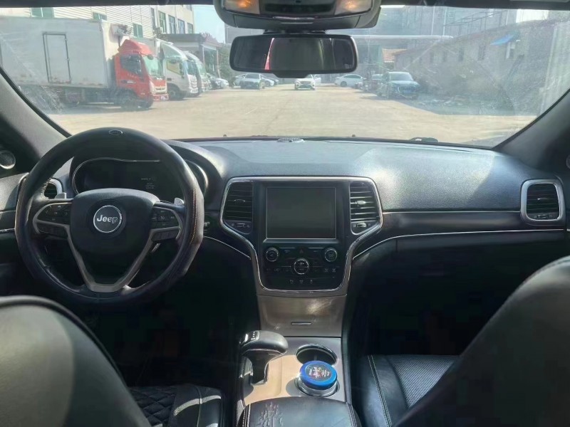 临沂15年Jeep大切诺基6