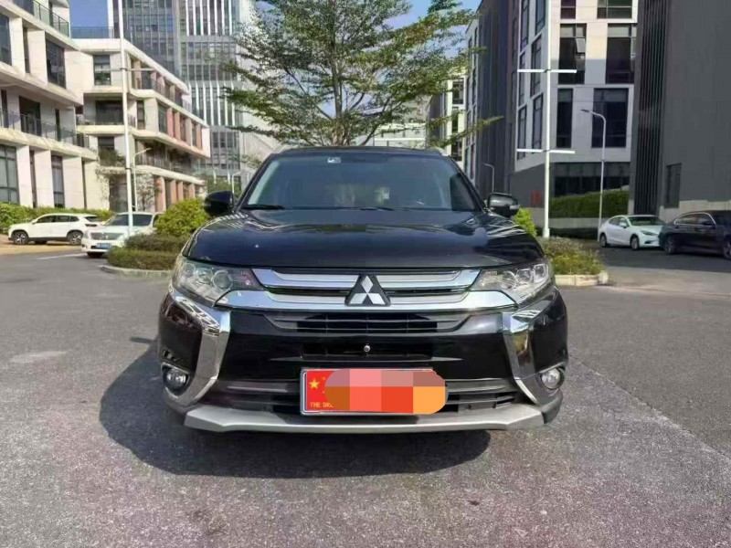 广州17年三菱欧蓝德1