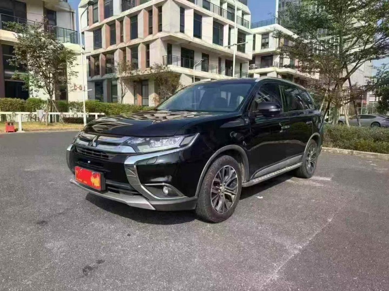 广州17年三菱欧蓝德2