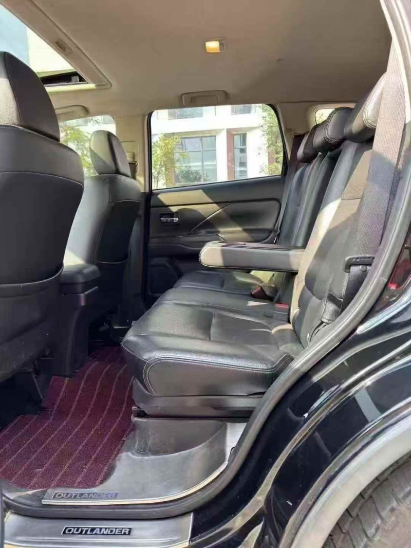 广州17年三菱欧蓝德4