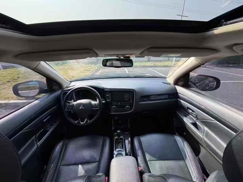 广州17年三菱欧蓝德6