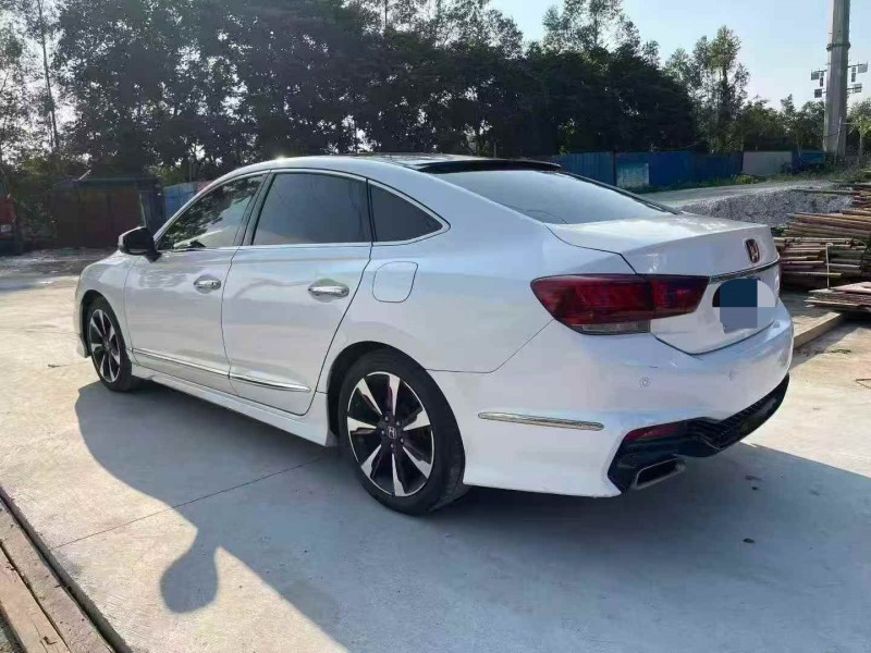 广州15年本田思铂睿2