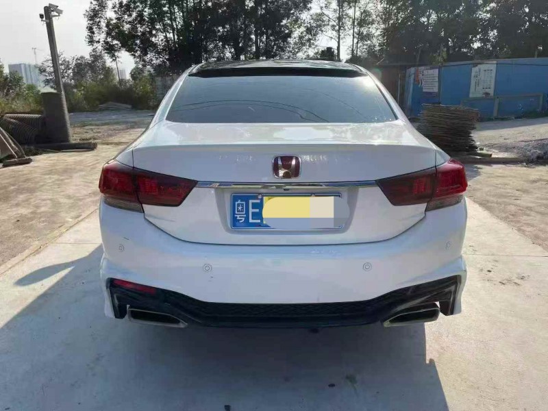 广州15年本田思铂睿8