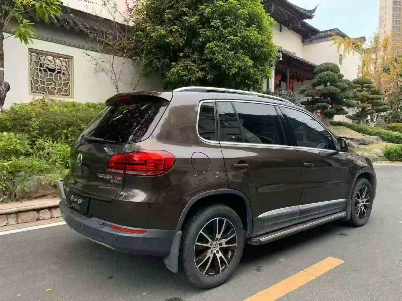 江门15年大众途观8