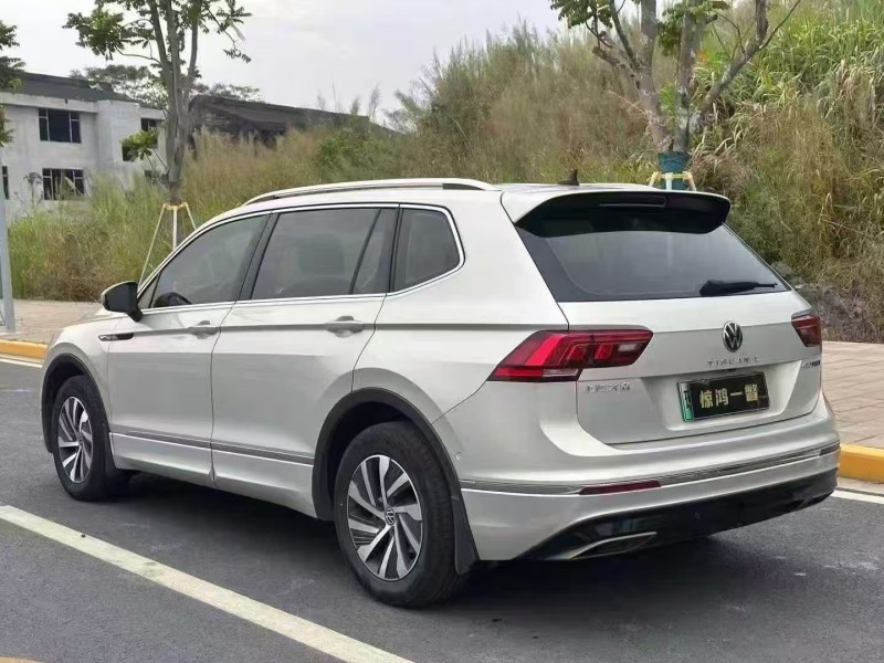 广州21年大众途观5