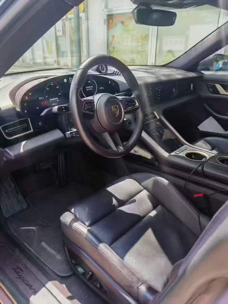 潍坊21年保时捷Taycan5