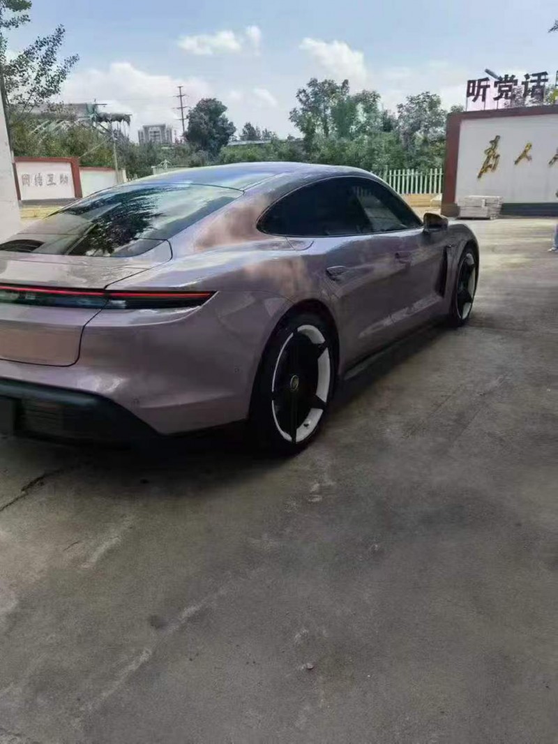 潍坊21年保时捷Taycan8