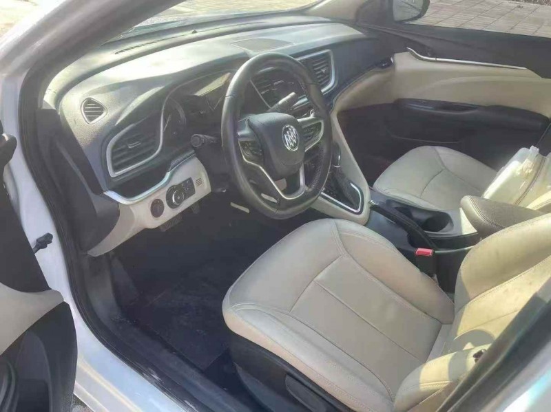 郑州20年别克英朗9