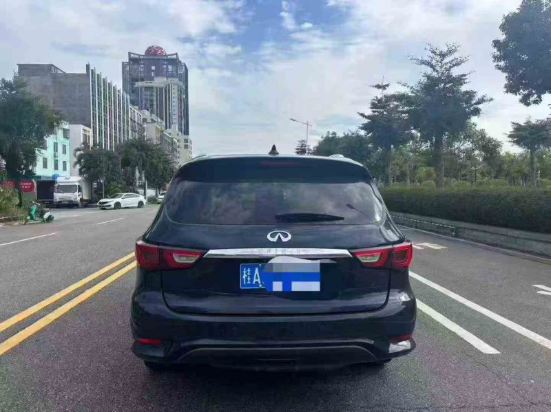珠海16年英菲尼迪QX609