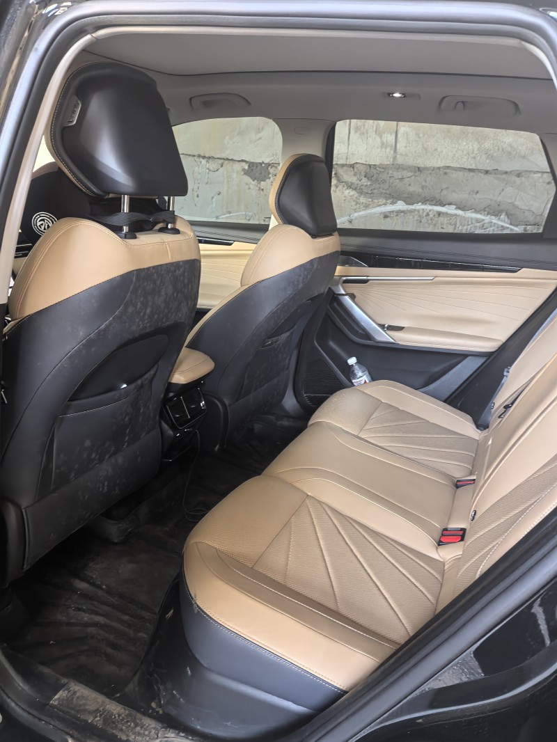 贵阳22年吉利博越6