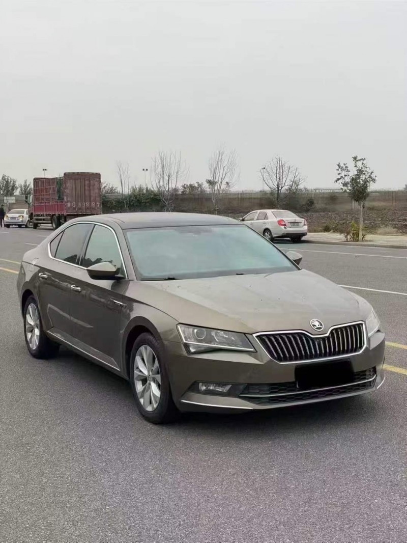 潍坊18年斯柯达速派2