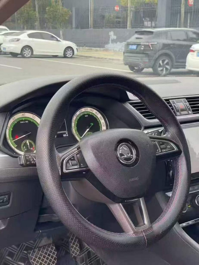 潍坊18年斯柯达速派5