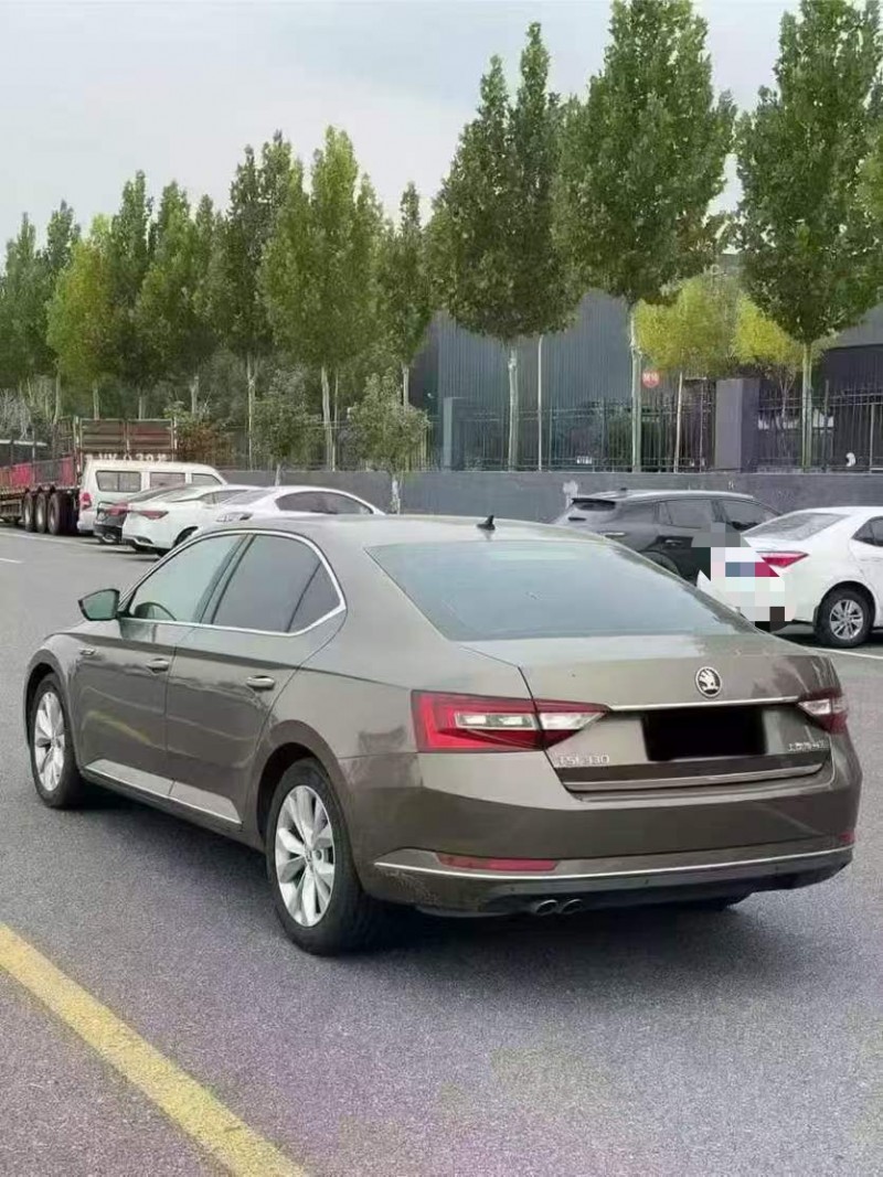 潍坊18年斯柯达速派7