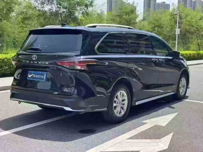 汕头24年丰田格瑞维亚8