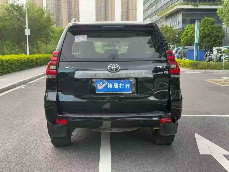 佛山19年丰田普拉多9
